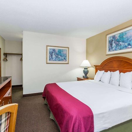 Days Inn By Wyndham West Des Moines - Clive Екстер'єр фото
