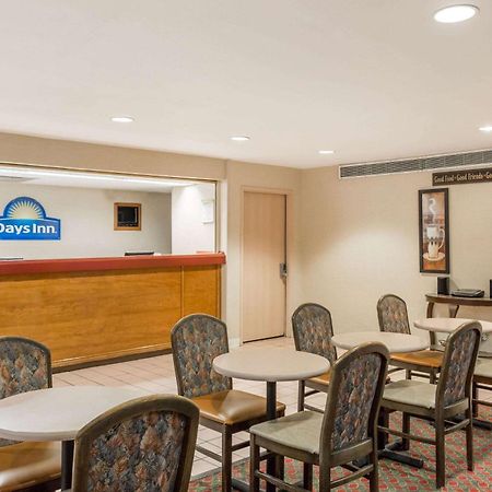 Days Inn By Wyndham West Des Moines - Clive Екстер'єр фото