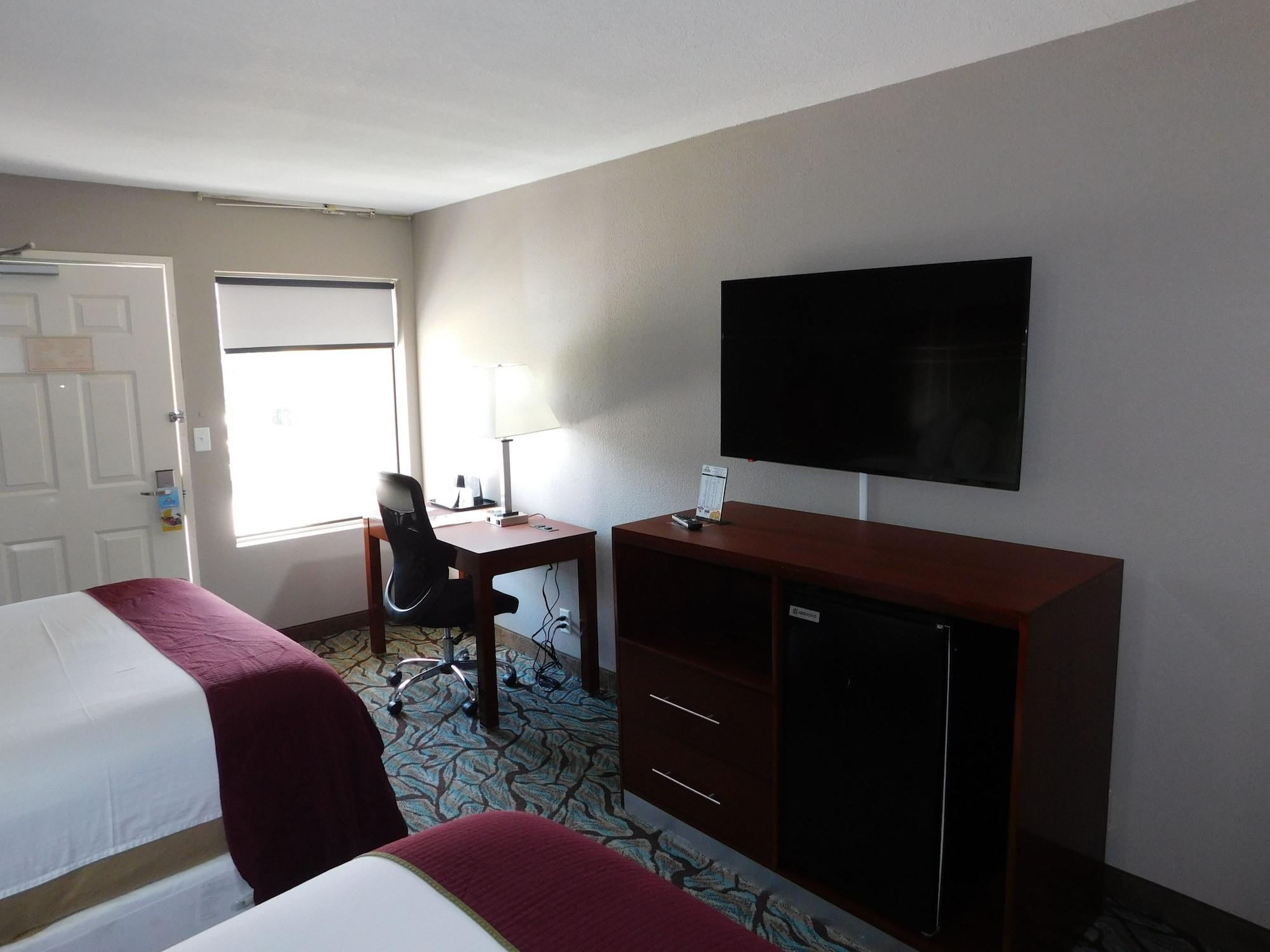 Days Inn By Wyndham West Des Moines - Clive Екстер'єр фото