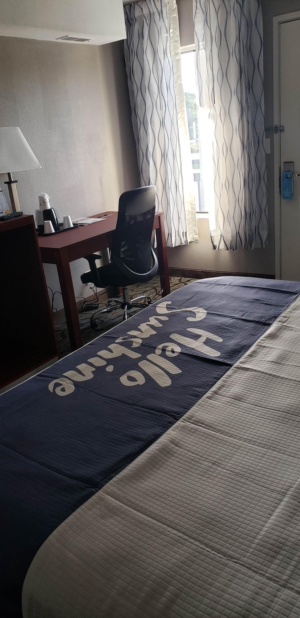 Days Inn By Wyndham West Des Moines - Clive Екстер'єр фото