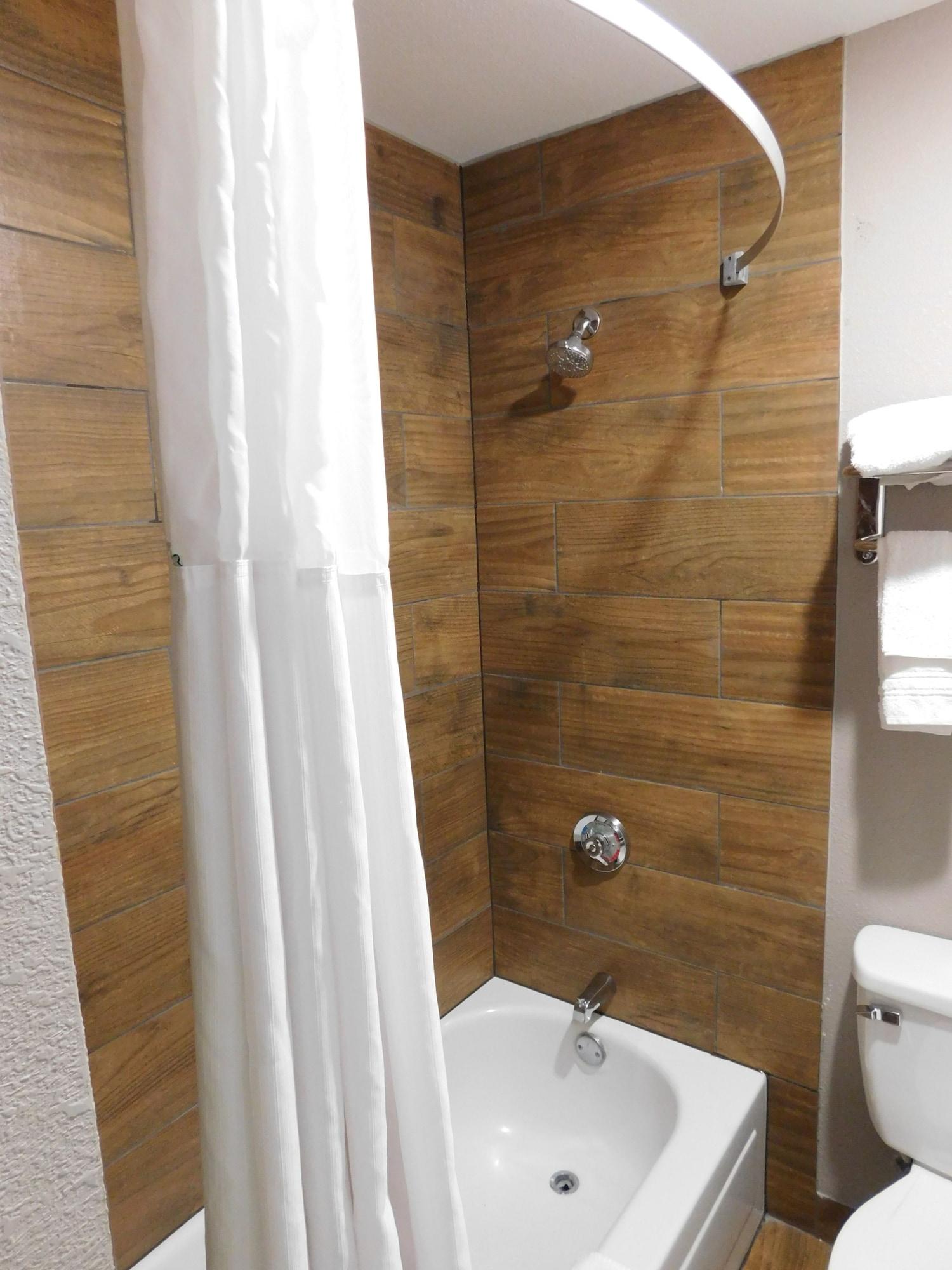Days Inn By Wyndham West Des Moines - Clive Екстер'єр фото