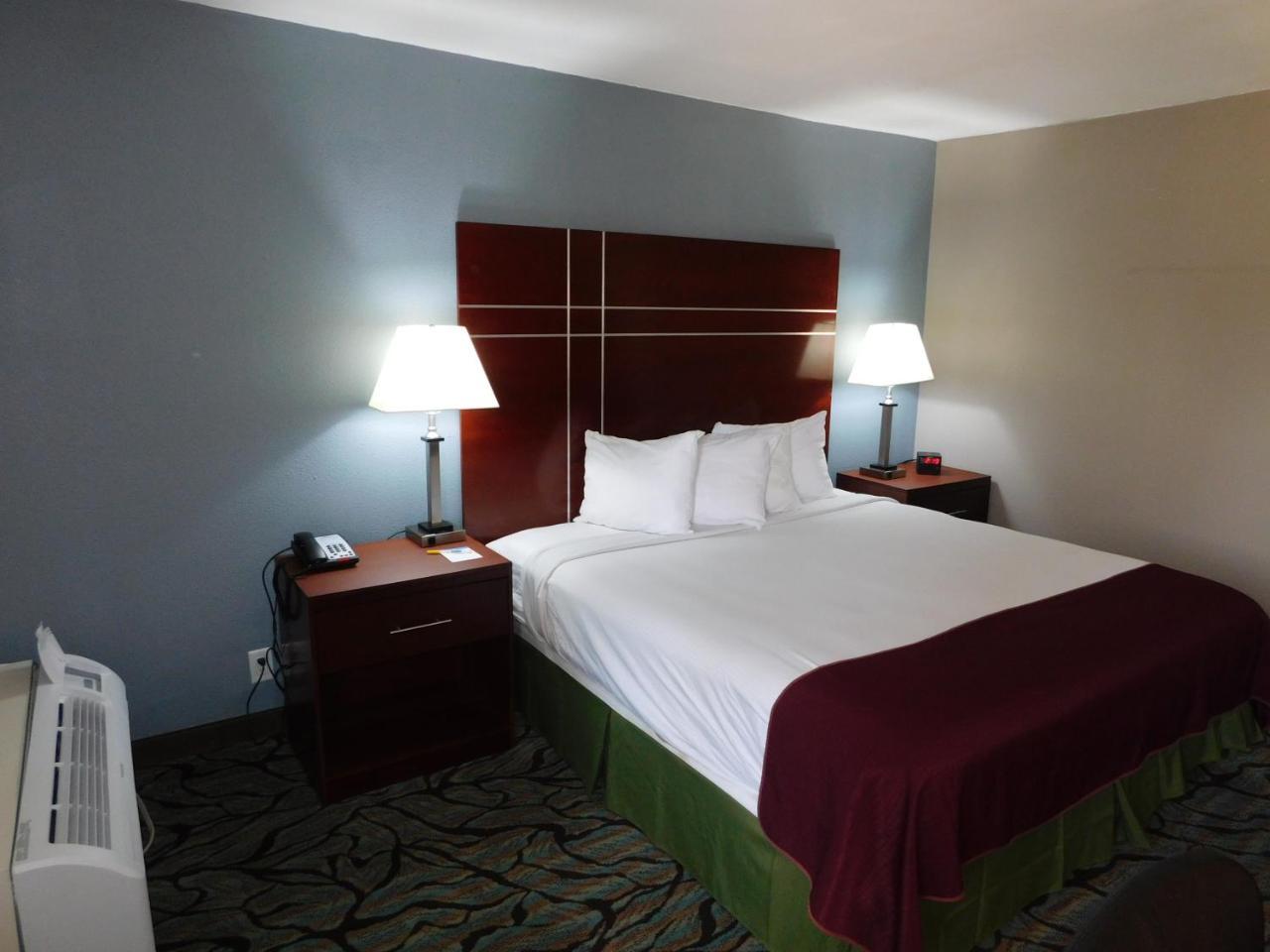 Days Inn By Wyndham West Des Moines - Clive Екстер'єр фото