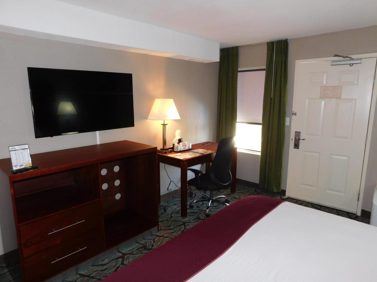 Days Inn By Wyndham West Des Moines - Clive Екстер'єр фото